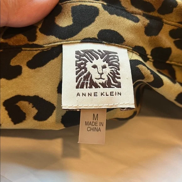 Anne Klein Brown Leopard Print Blouse - Picture 2 of 3